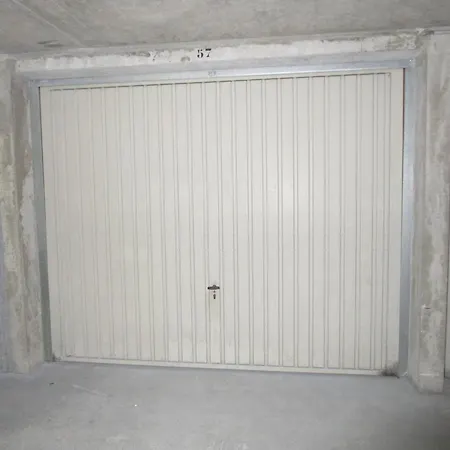 T3 Avec Balcon, Garage Et Cuisine Equipee - Fr-1-197-417 شقة *