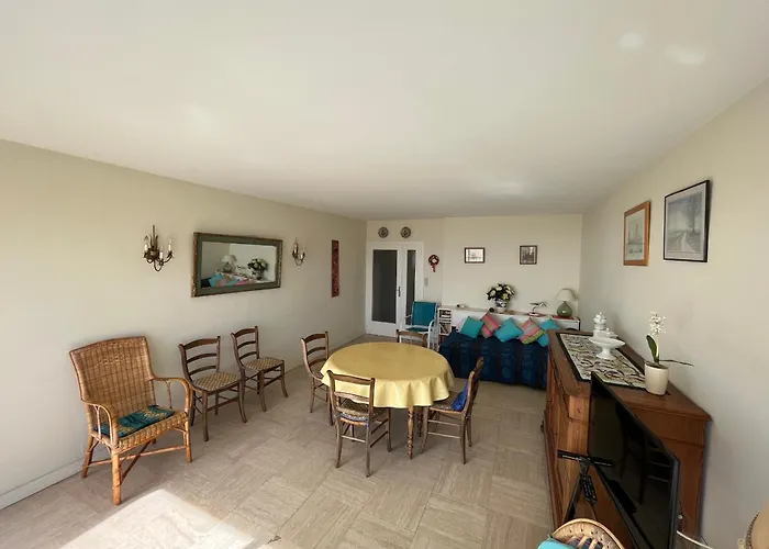 شقة T3 Avec Balcon, Garage Et Cuisine Equipee - Fr-1-197-417 لي سابلِ دولونْ