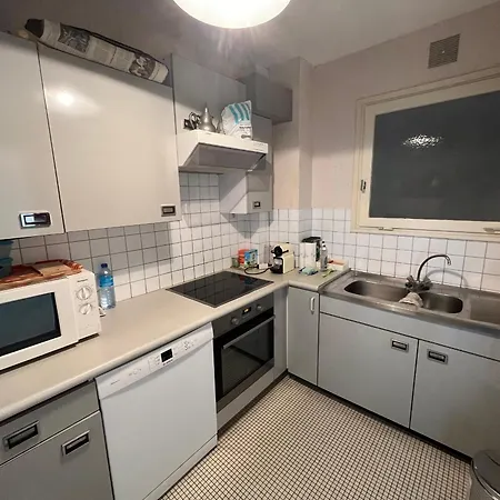 T3 Avec Balcon, Garage Et Cuisine équipée - Fr-1-197-417