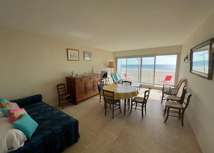 T3 Avec Balcon, Garage Et Cuisine Equipee - Fr-1-197-417 公寓 莱萨布勒-多洛讷